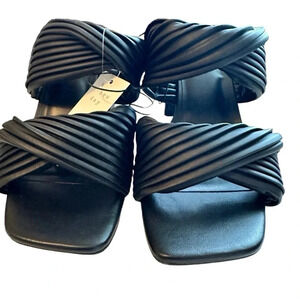 NWT Women's Emeley Heeled Sandal Size 11